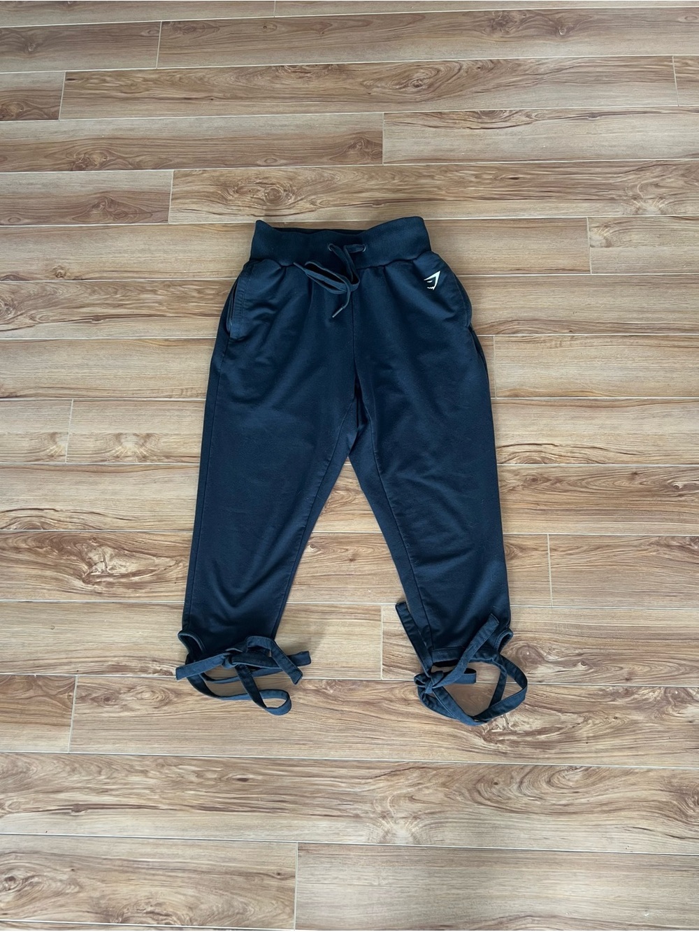 Gymshark Black sweatpants high rise New with ankle ties